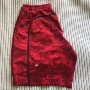 Lululemon Pacebreaker 9in